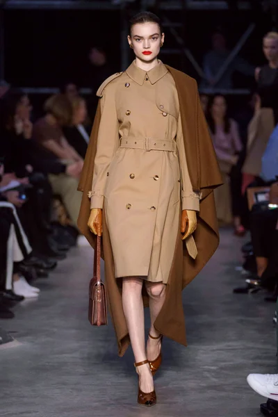 Look 44